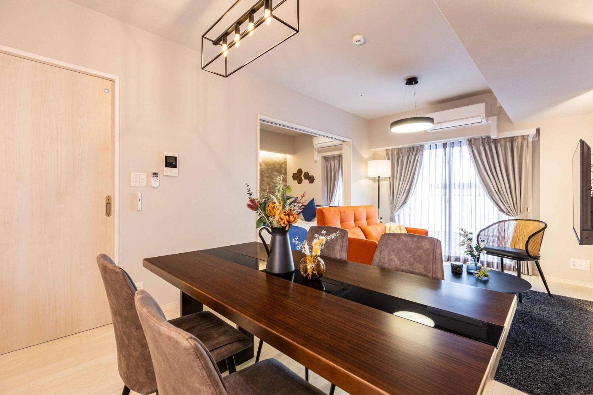 Fds Aura Apartment Осака Екстериор снимка