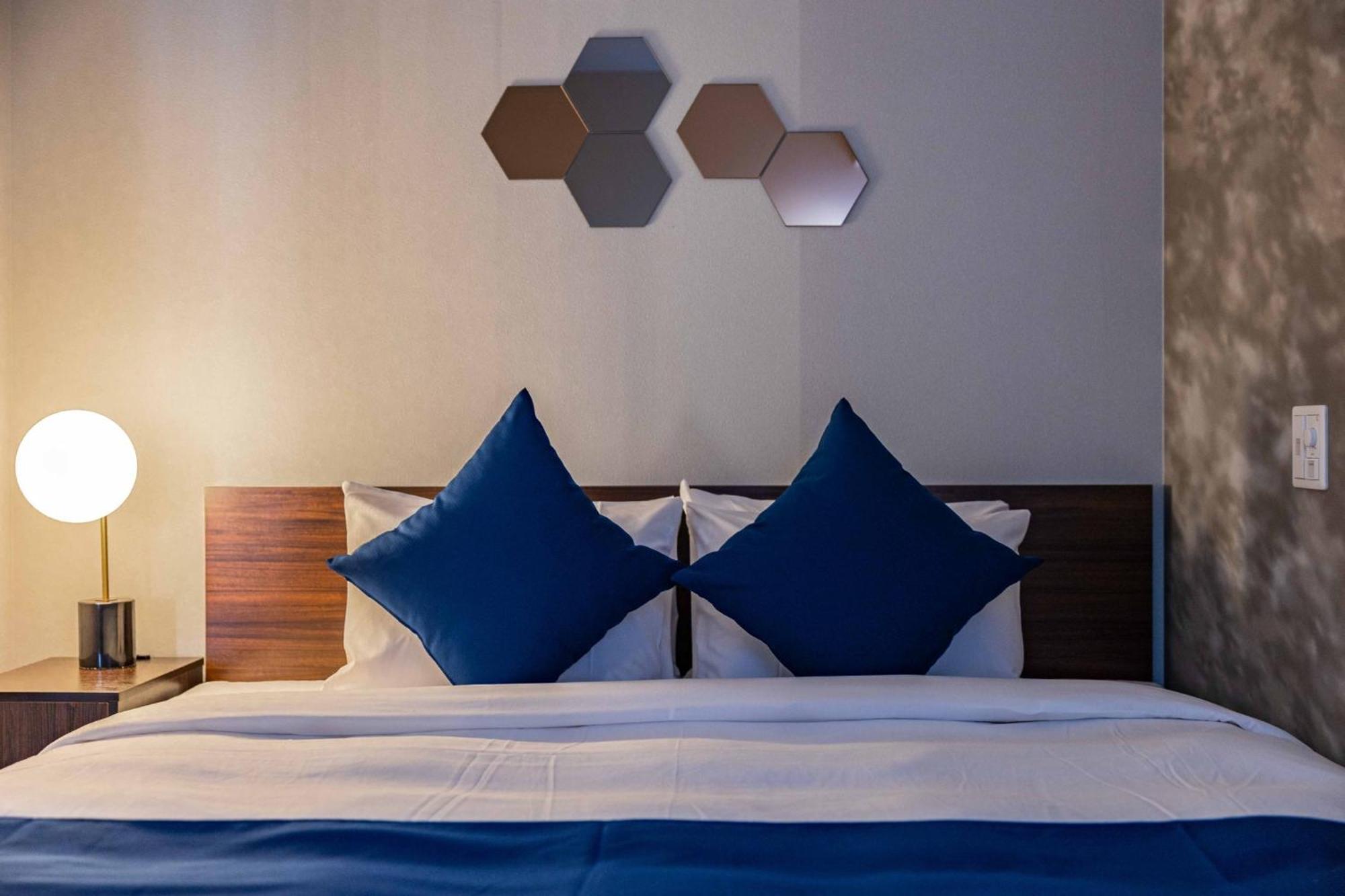 Fds Aura Apartment Осака Екстериор снимка